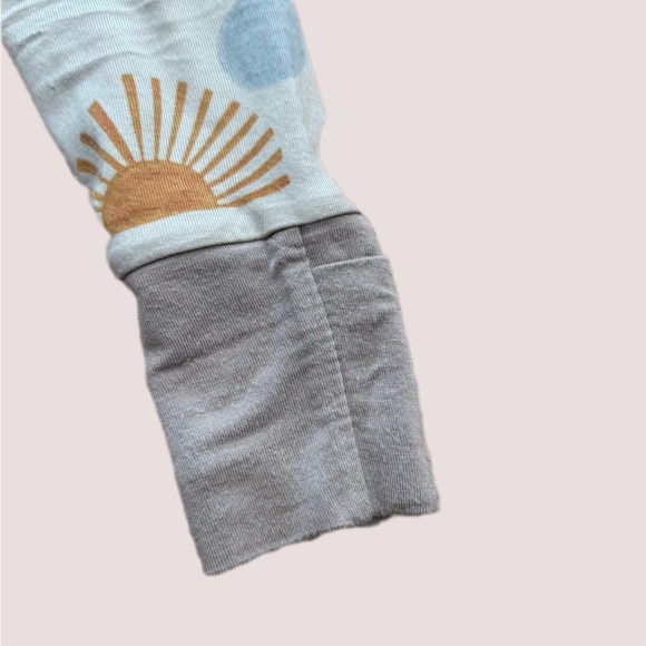 Little Sleepies 6-12 months desert sunrise zippie - Picture 4 of 5